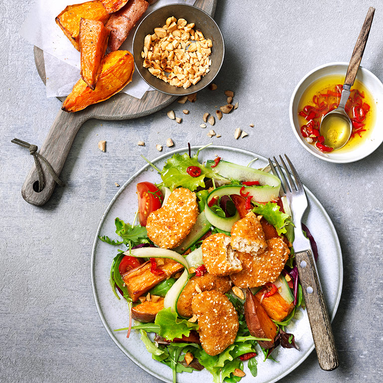 Vegan Nuggets με ψητή γλυκοπατάτα και γευστική σαλάτα!